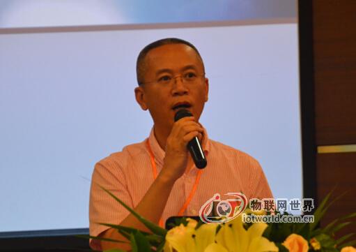 深圳市银河风云网络系统股份有限公司总裁曾雨在发表演讲