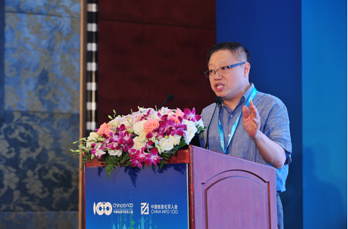 杨景：车联网是推动汽车业转型发展的巨大引擎