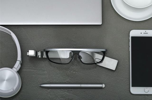 Google Glass被谷歌弄丢了 谁来接班?