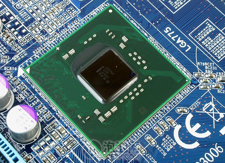 北京时间4月23日凌晨消息,IT研究公司Gartner周三将2015年全球芯片销售额增长预期从5.4%下调至4%,原因是担心美元强势、库存过剩,以及PC升级周期的结束将对芯片市场产生重大阻力。