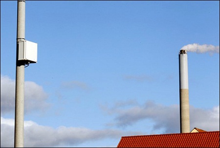 丹麦奥尔堡港口正使用传感技术改善交通管理,让人实时知道车辆的位置,行驶速度以及交通状况。2011年,该港口开始和BLIP Systems开发解决方案以判断车辆到达特定位置的时间。该项目的第一阶段旨在通过捕捉智能手机及其他设备的蓝牙传输来记录港口内部道路的交通流量。未来,港口计划使用更多传感器来追踪不同货运码头之间的道路的交通模式。