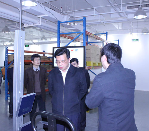 利奥创新科技工作人员详细介绍RFID应用系统