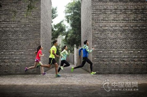 李宁跑鞋销量破十万：找对“互联网+”战略